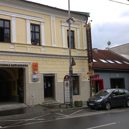 Penzion Marina Pri Slovenskej Restauracii Brezno Ruang foto
