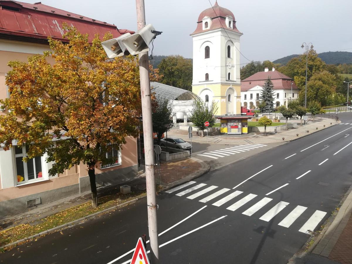 Penzion Marina Pri Slovenskej Restauracii Brezno Bagian luar foto