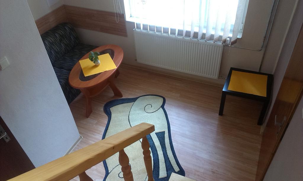 Penzion Marina Pri Slovenskej Restauracii Brezno Ruang foto