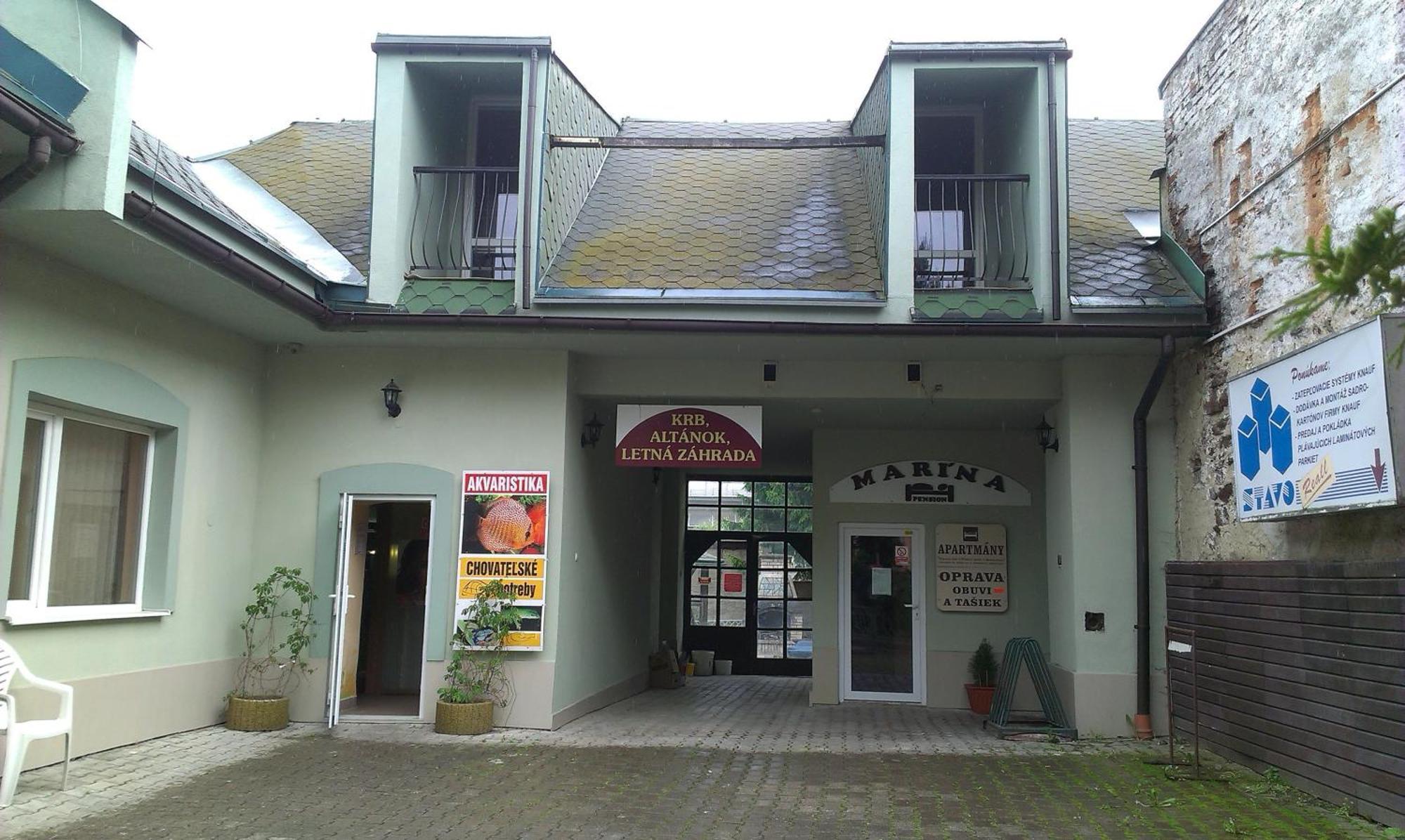 Penzion Marina Pri Slovenskej Restauracii Brezno Bagian luar foto