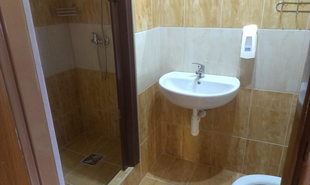 Penzion Marina Pri Slovenskej Restauracii Brezno Ruang foto