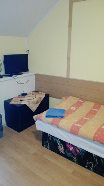 Penzion Marina Pri Slovenskej Restauracii Brezno Bagian luar foto