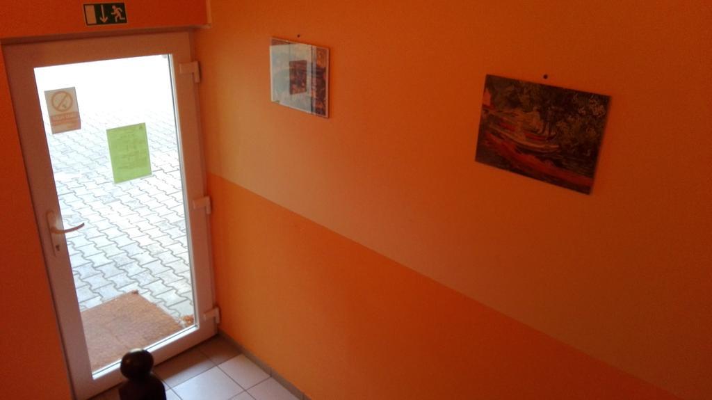 Penzion Marina Pri Slovenskej Restauracii Brezno Bagian luar foto
